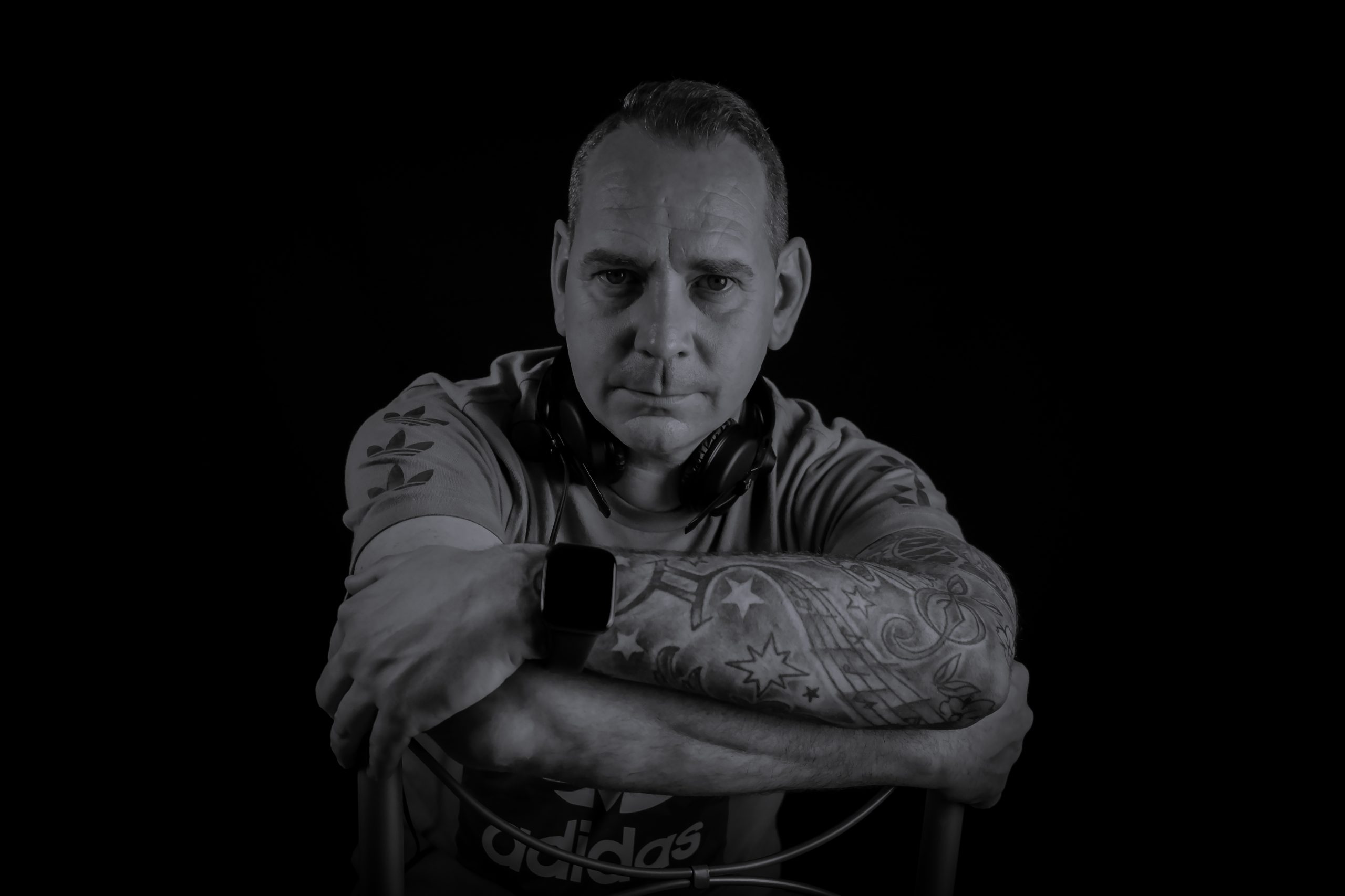 VAN-R En Techno Room radio