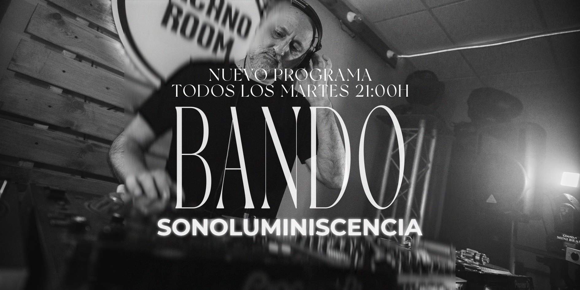 dj Bando su programa Sonoluminiscencia en Techno Room Radio