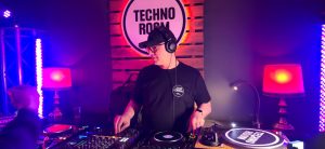 LOOP YUDEGO EN TECHNO ROOM RADIO